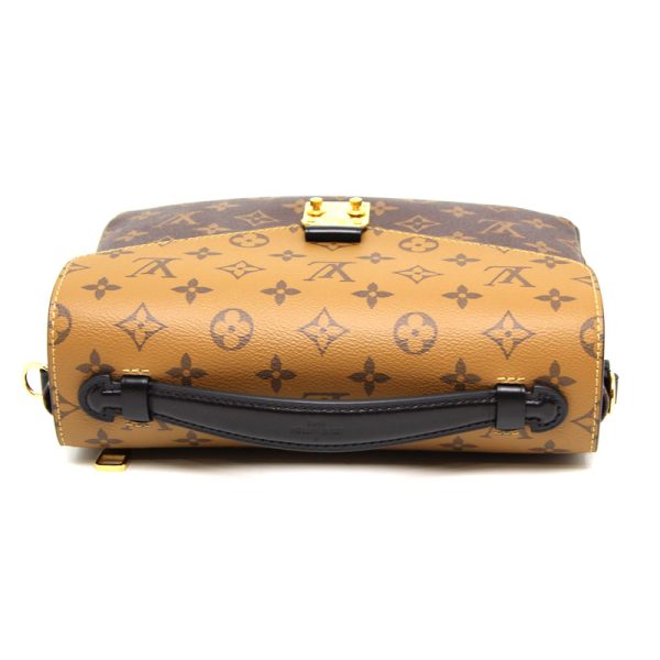 5 Louis Vuitton Pochette Metis MM Monogram Shoulder Bag