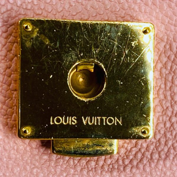 6 Louis Vuitton Blange Shoulder Bag Pink Leather