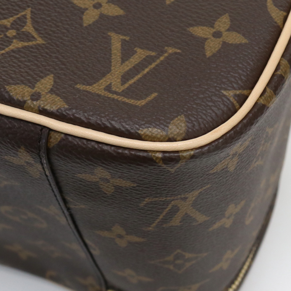 6 Louis Vuitton Vanity BB Monogram Handbag Brown