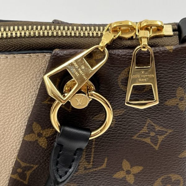 6 Louis Vuitton V Tote Bag Monogram Canvas Leather