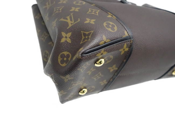 6 Louis Vuitton PM Chocolat Monogram Shoulder Bag Black