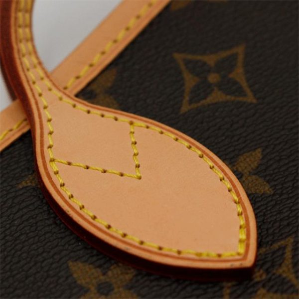 8 Louis Vuitton Monogram Canvas Neverfull PM