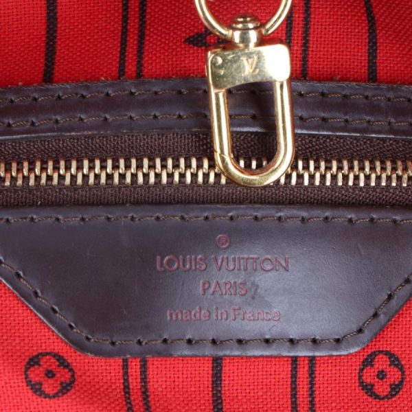 8 Louis Vuitton Neverfull MM Tote Bag Damier Canvas