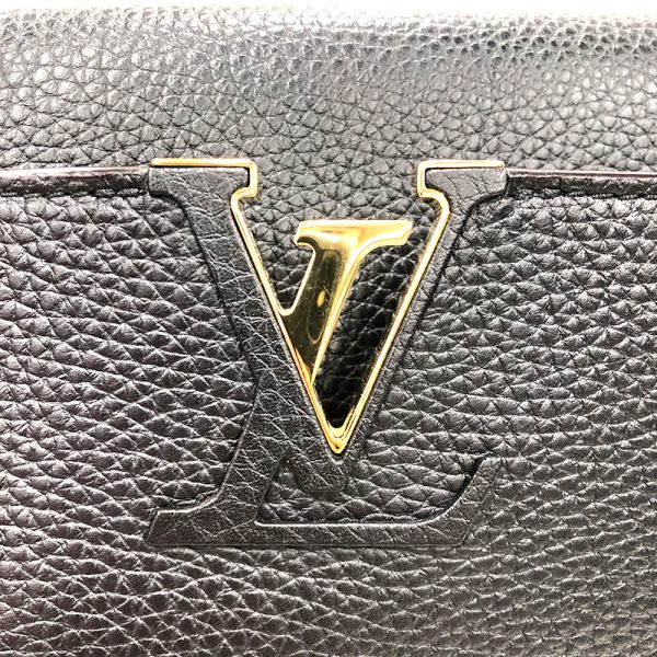 9 Louis Vuitton Capucines Handbag Black