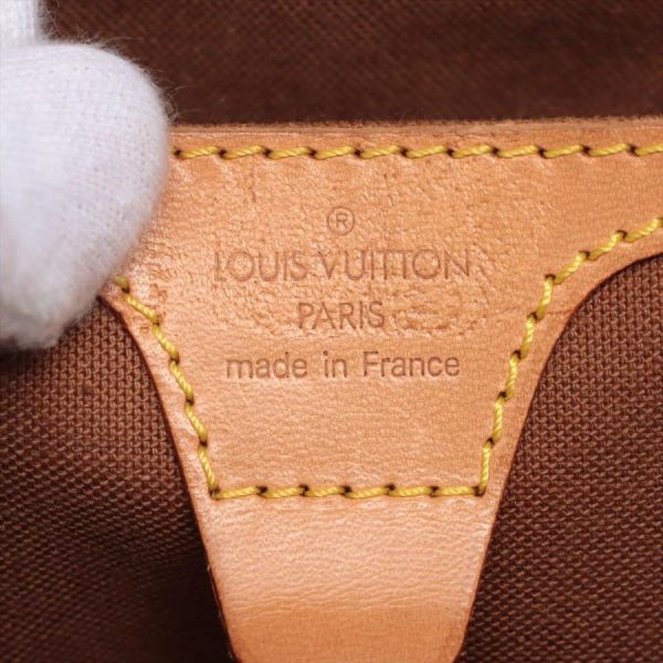 9 Louis Vuitton Monogram Ellipse MM