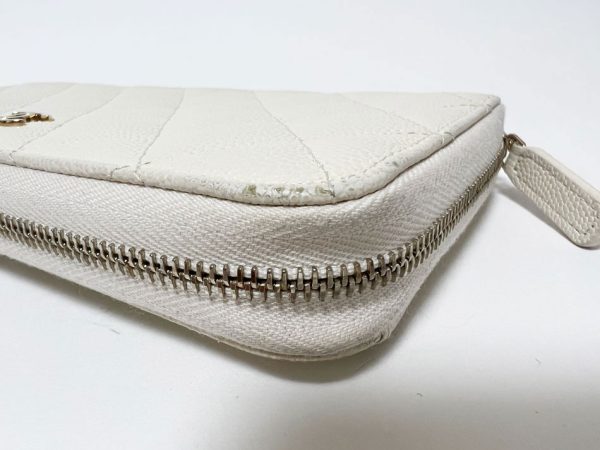 justbag04 Chanel Caviar Skin Matelasse Round Zipper Wallet Long Wallet White Silver Metal Fittings