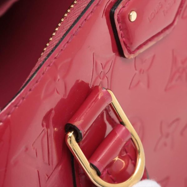 usus a1261751 10 d 20220803125526 Louis Vuitton Vernis Montana Handbag Red