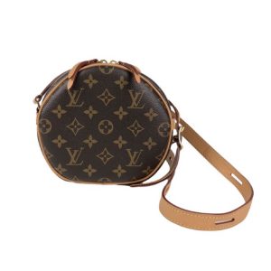 1 Gucci GG Canvas Heart Compact Leather Wallet