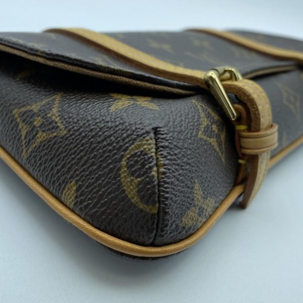 12 Louis Vuitton Monogram Pochette Marrell Shoulder Bag