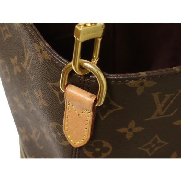 18 Louis Vuitton Melie Monogram Canvas Shoulder Bag