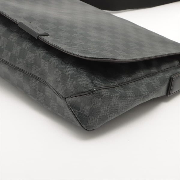 3 Louis Vuitton Damier Graphite District MM Hand Bag