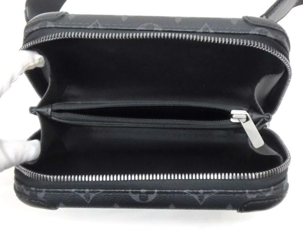 4 Louis Vuitton Horizon Clutch Eclipse Hand Bag Black