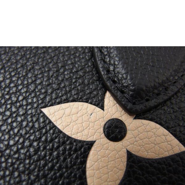 4 Louis Vuitton On The Go MM Hand Bag Amplant Black Beige