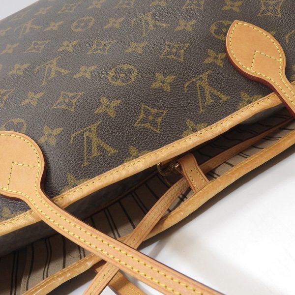 4 Louis Vuitton Monogram Neverfull MM Tote Bag