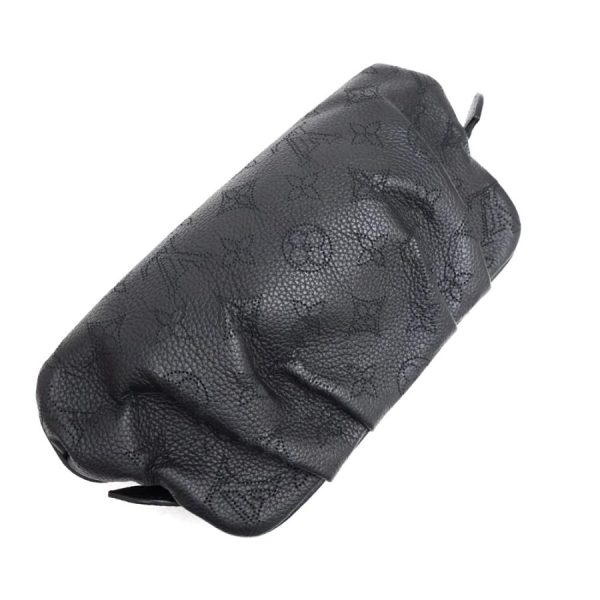 5 Louis Vuitton Scala Mini Pouch Diagonal Hanging Mahina Noir Black