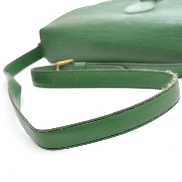 5 Louis Vuitton Epi Sun Crew Shoulder Bag Borneo Green