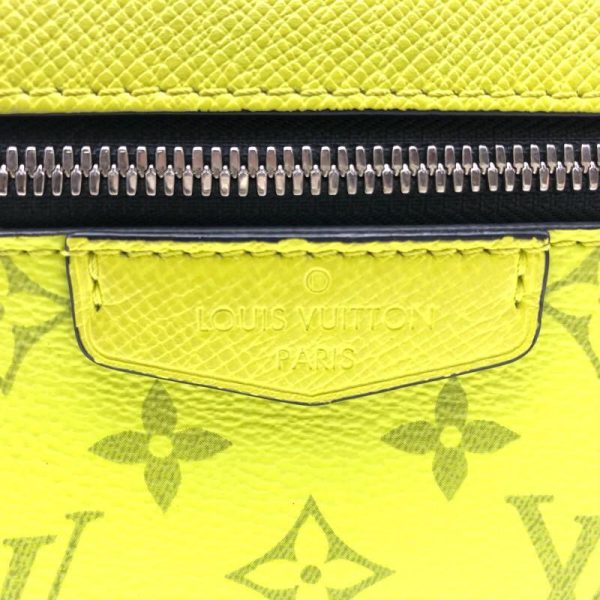 6 Louis Vuitton Bum Bag Outdoor Taigarama Jaune Waist Bag