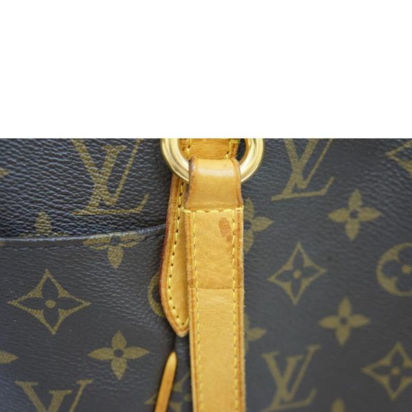 6 Louis Vuitton Totally PM Hand Bag