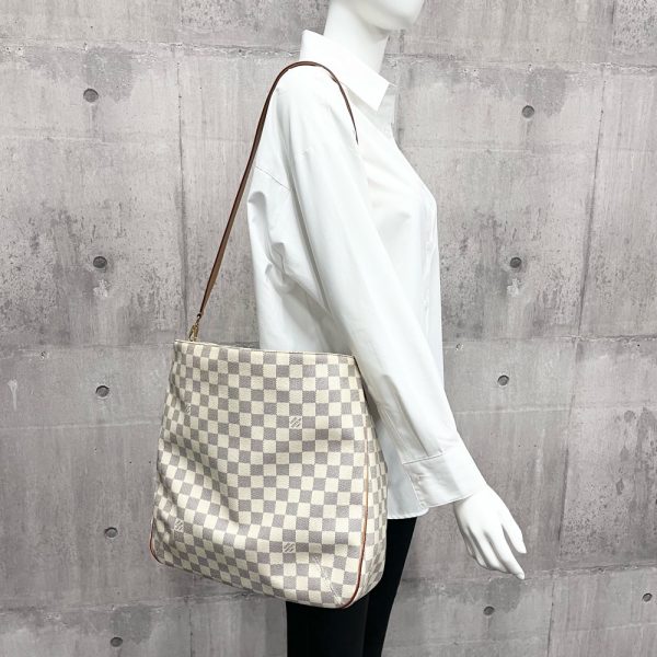 8 Louis Vuitton Damier Azur Sophie Shoulder Bag White