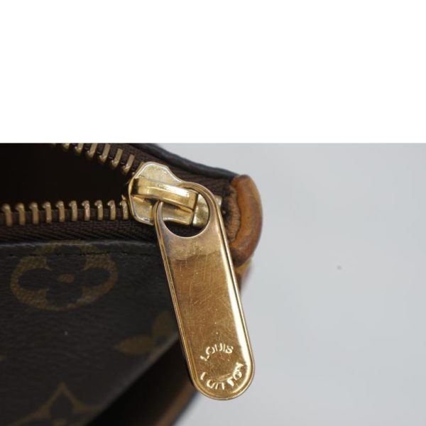 8 Louis Vuitton Totally PM Hand Bag