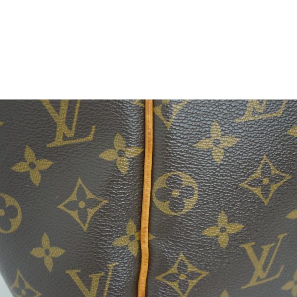 8 Louis Vuitton Totally PM Hand Bag