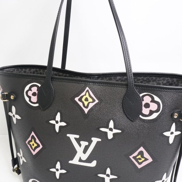 9 Louis Vuitton Wild at Heart Monogram Neverfull MM Tote Bag