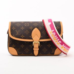 1 Louis Vuitton Canvas Monogram NeoNoe