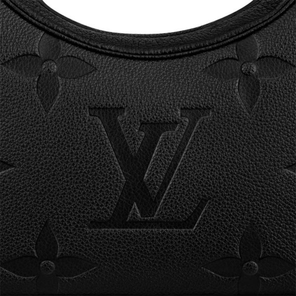 6 Louis Vuitton Pochette Accessoires Noir Gold Monogram Amp Plant Leather