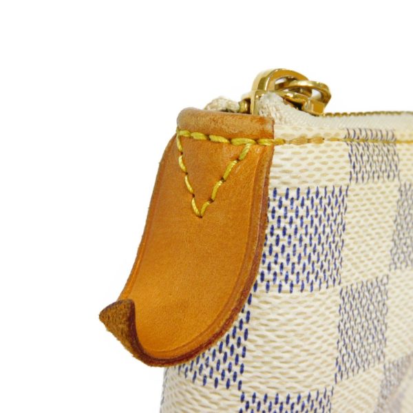 13 Louis Vuitton Totally PM Damier Azur Shoulder Bag White