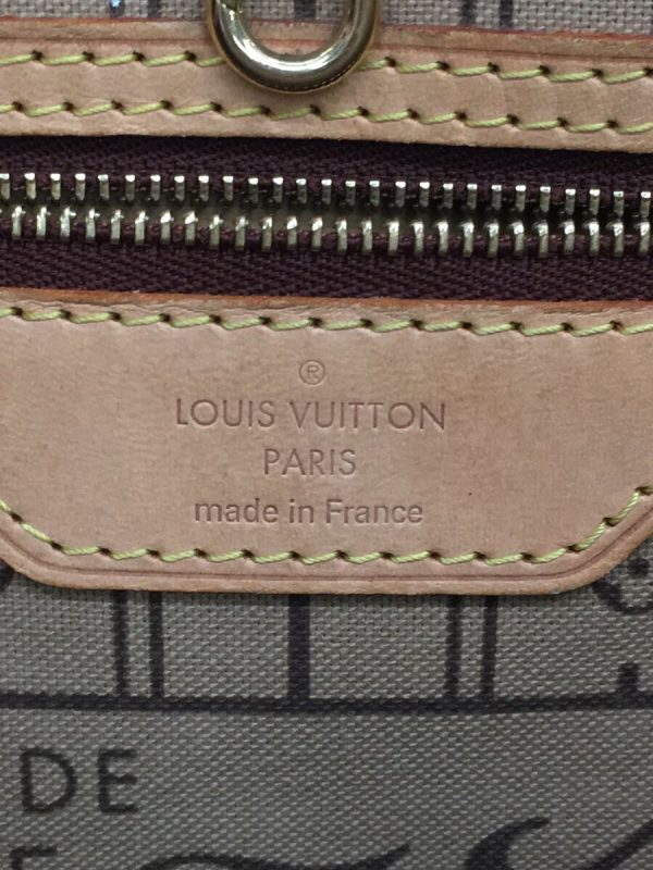 2336360523612 03 Louis Vuitton Neverfull PM Monogram Shoulder Bag