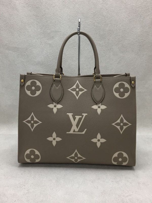 4 Louis Vuitton On The Go MM Monogram Emplant Gry Leather