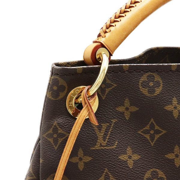 6 Louis Vuitton Artsy MM Monogram Hobo Bag