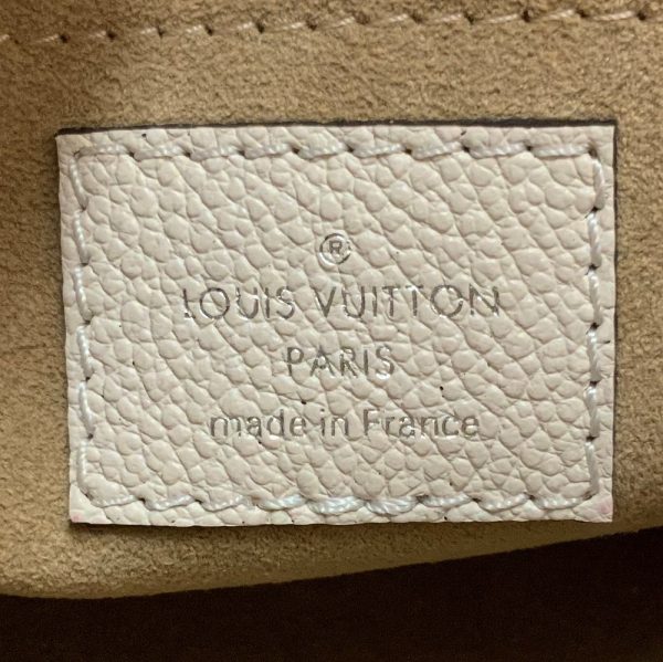 6 Louis Vuitton Marrell Epi Leather Quartz White Brown Pouch