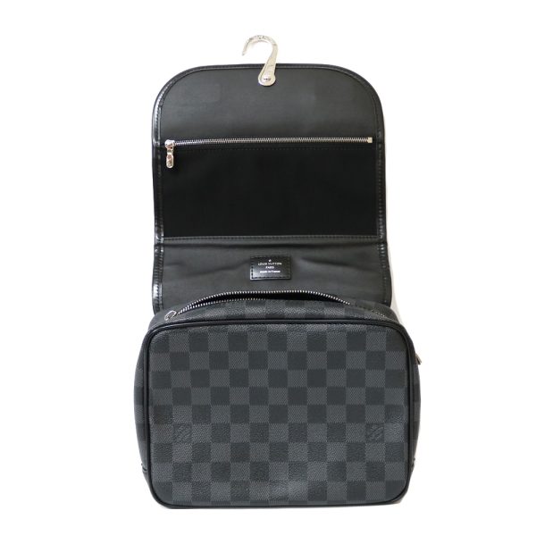 7 Louis Vuitton Damier Graphite Second Bag Black