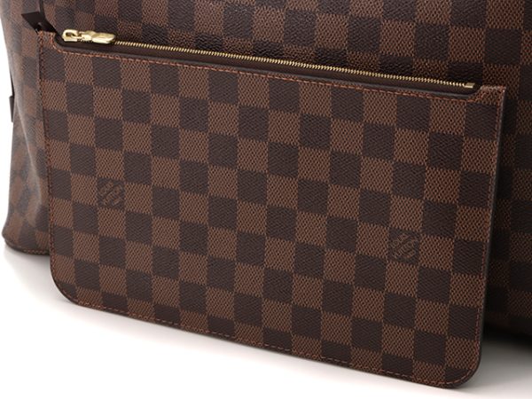 8 Louis Vuitton Neverfull GM Damier Hand Bag