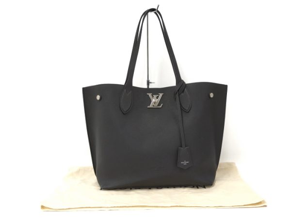 9 Louis Vuitton Lock Me Go Tote Bag Leather Noir