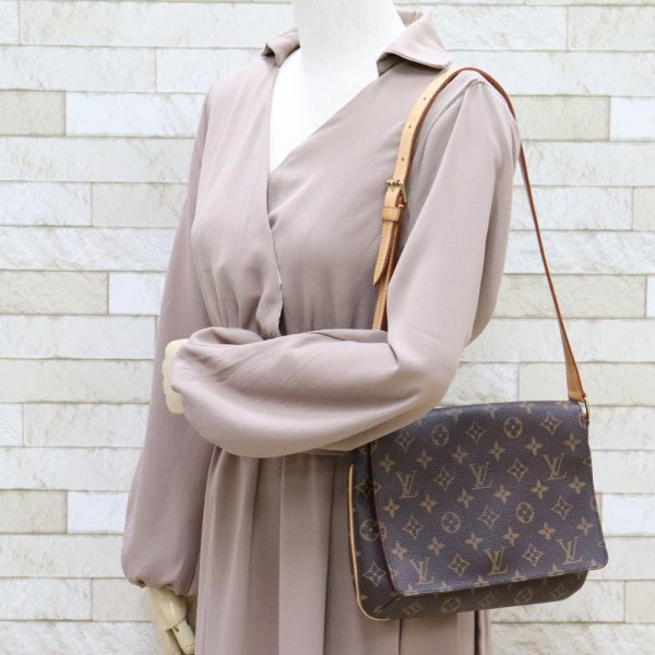 brb25401604 1 Louis Vuitton Monogram Musette Tango Shoulder Bag