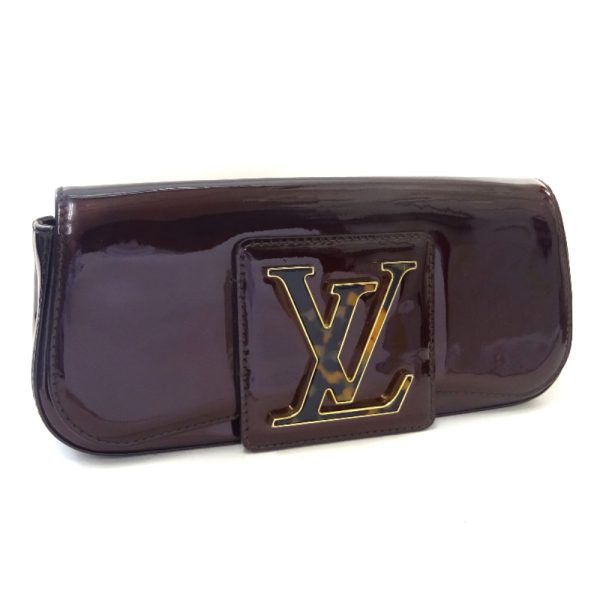 vv 11078 2 1 Louis Vuitton Pochette Soby Vernis Clutch Bag