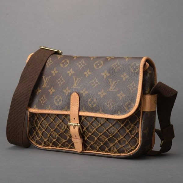 040418 35 0 Louis Vuitton PM Monogram Leather Shoulder Bag