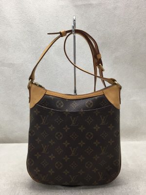 1 Louis Vuitton Alma Monogram Handbag Brown