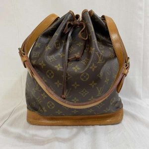 1 Gucci GG Canvas Pouch AB Rank Beige