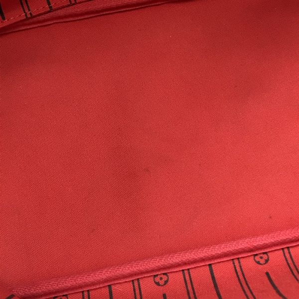 10 Louis Vuitton Neverfull MM Tote Bag