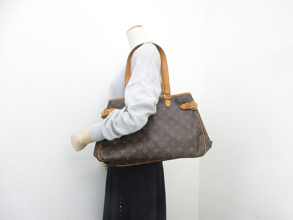 11 Louis Vuitton Monogram Batignolle Orizontal Shoulder Bag