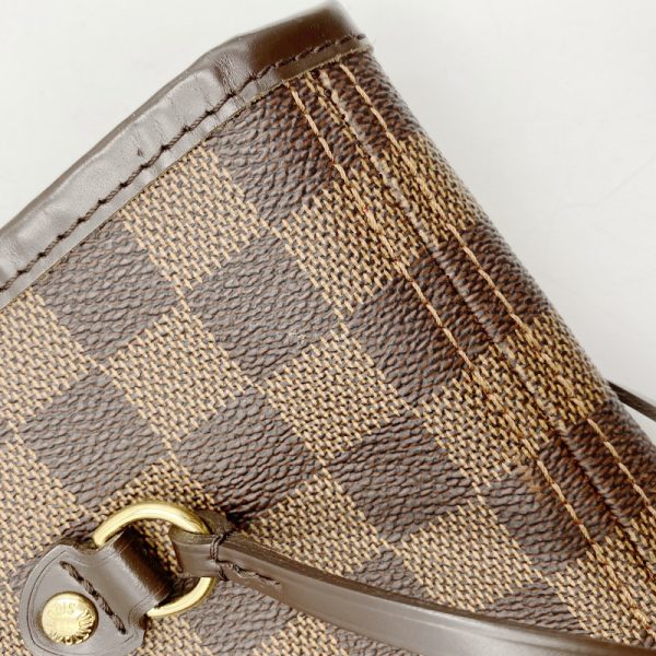 11 Louis Vuitton Damier Neverfull MM Hand Bag