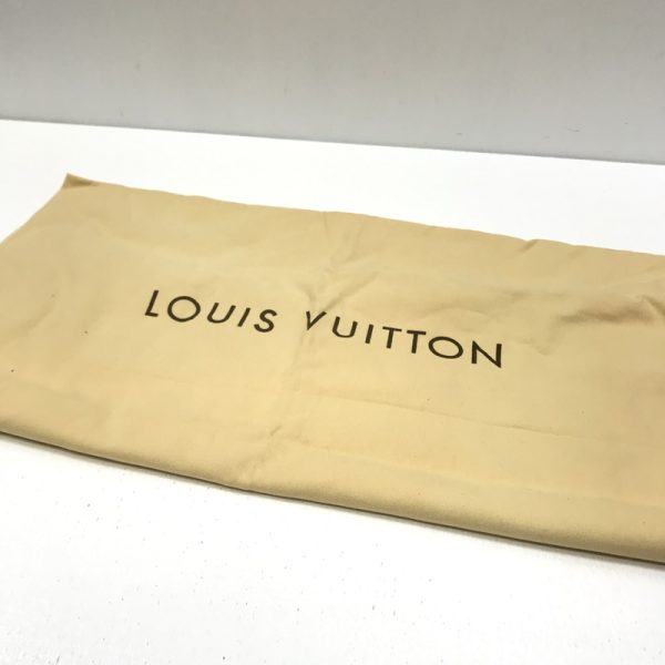 12 Louis Vuitton Neverfull MM Tote Bag