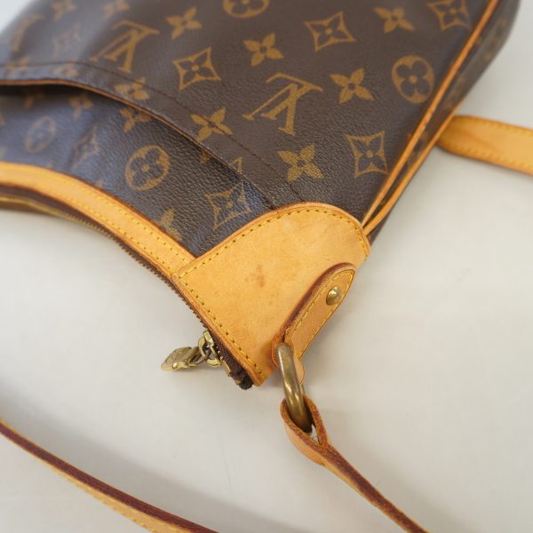 1566442 1993 12 Louis Vuitton Monogram Odeon PM Shoulder Bag