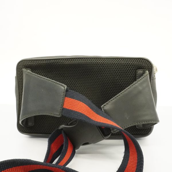 1575786 1993 10 Gucci Body Bag GG Supreme Black Waist Bag