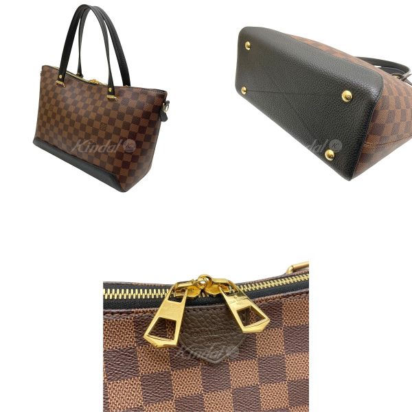 2 Louis Vuitton Damier Hyde Park Bag