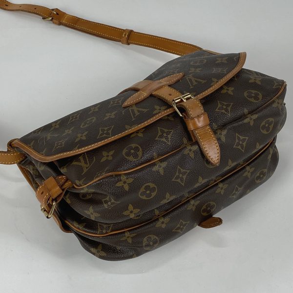 2 Louis Vuitton Saumur 30 Crossbody Shoulder Bag Monogram Brown