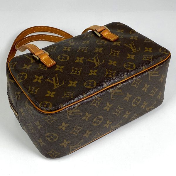 2 Louis Vuitton Cite MM Shoulder Bag Monogram Brown